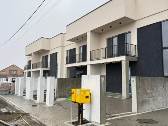 Продаж 2-поверхового таунхауса, вул. Колоскова Сторожница