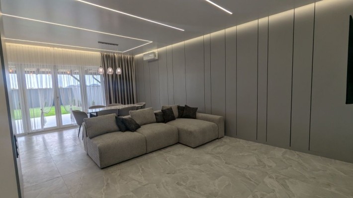 Продаж котеджу в ближній Сторожниці - фото 1