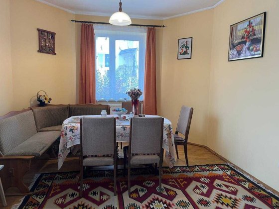 Продається  будинок з гаражем в Крихівцях. Крихівці