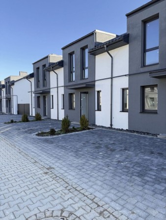 Продається таунхаус в с. Крихівці, готовий до ремонту - фото 1