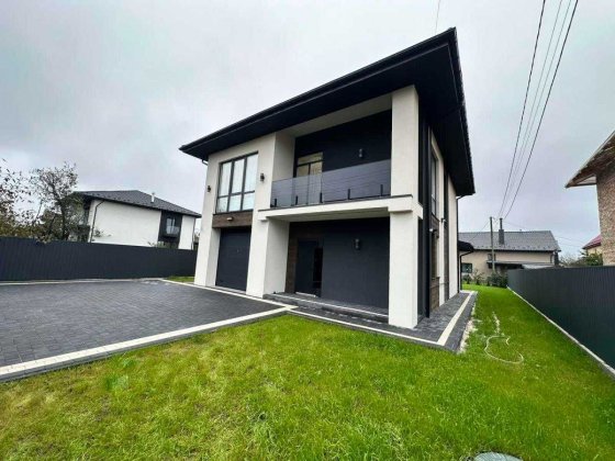 Газифікований будинок з дизайнерським ремонтом, Крихівці Криховцы