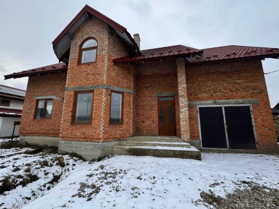 Особняк з ЧАСТКОВИМ Ремонтом! Крихівці