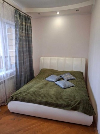 Продається будинок із землею 9сот. в с.Крихівці біля міського озера - фото 1