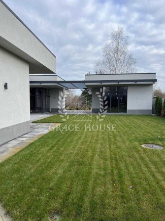 Продаж нового,одноповерхового будиноку в Козині. 20 сот, 323 м2, 4кім. - фото 1