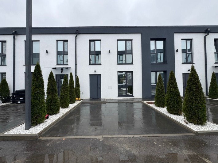 Продаж Таунхаусу з ремонтом та генератором Aura Park - фото 1