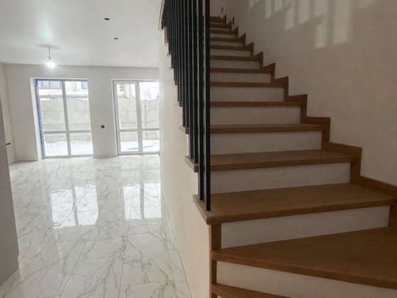 Таунхаус з ремонтом в Ворзелі! Газ! Велика парковка! Ворзель