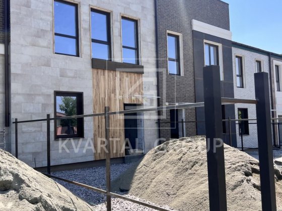 Продаж / Таунхаус / Виноградна, Святопетрівське Святопетровское