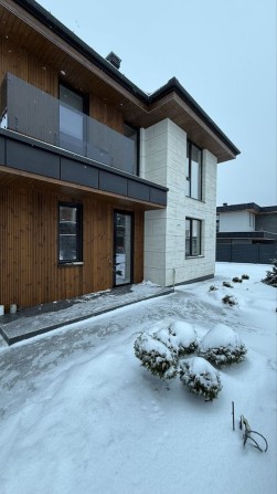 Стильний будинок з ремонтом та технікою 195 м² Ділянка 5 соток .Газ - фото 1