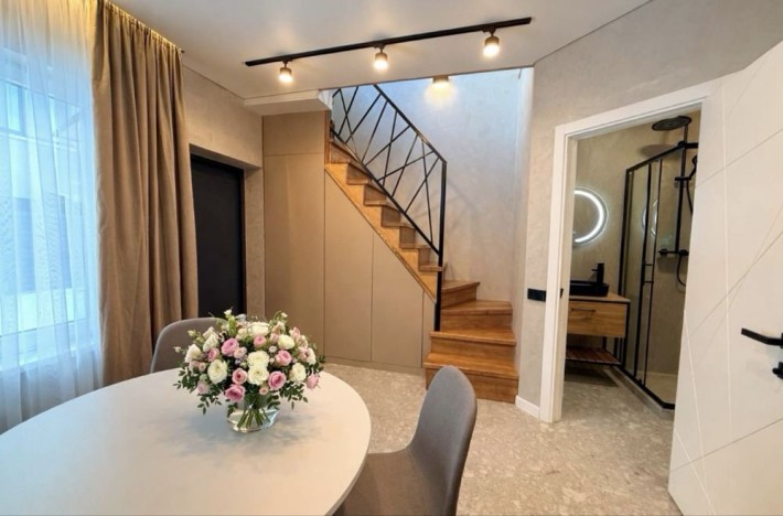 Таунхаус 33 м² з ремонтом та власною ділянкою - фото 1