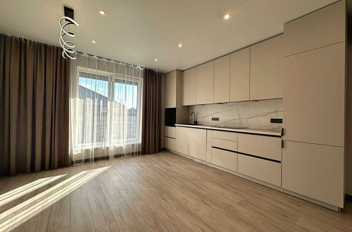 Одноповерховий будинок з ремонтом у Котеджному містечку Ворзеля! БЕЗ% - фото 1