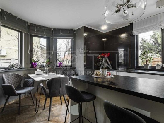 Продаж затишного будинку с. Білогородка, вул. Фізкультурна Білогородка