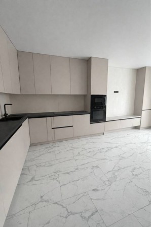 Продаж таун з ремонтом і технікою в Ворзелі! - фото 1