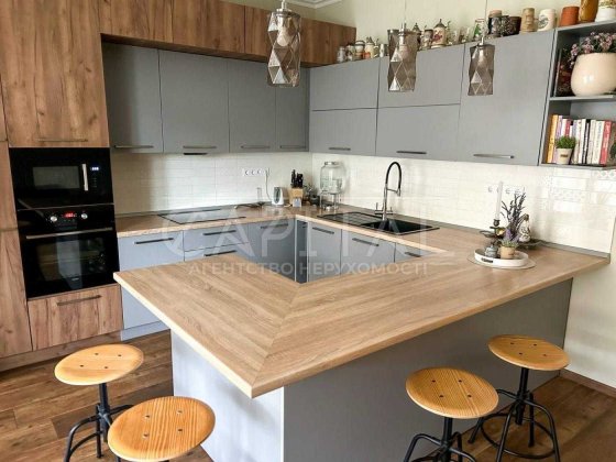 Продажа дома ТАУНХАУС с ремонтом КМ Садок Вишневий КРЮКОВЩИНА Крюковщина