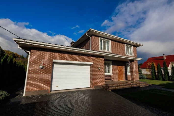 Продаж будинку в с.Хотів 250 кв.м. 10 соток.Чабани. - фото 1