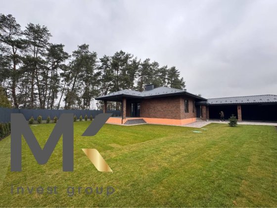 Будинок з цоколем і паркінгом Білогородка, газ, 20 кВт, 7.6 соток Білогородка