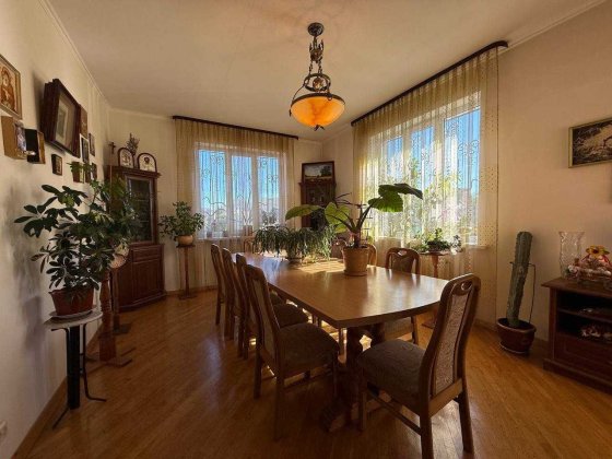 Продаж будинку 548м², 6 кімнат, 10сот. Мансарда. Газ. Сад. ТОРГ! ID:16 Ворзель