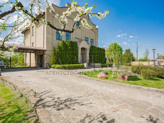 Продаж 3-поверхового будинку в с. Вишеньки, Бориспільський р-н. Вишеньки