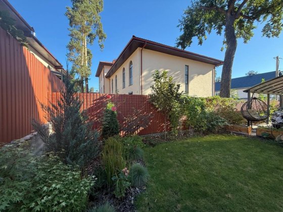 Кутовий таунхаус ремонт велика ділянка  Ворзель Ворзель