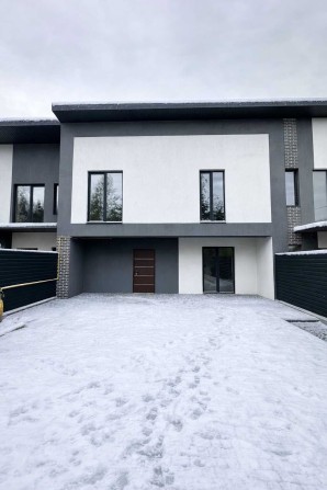 Просторий середній таунхаус | 180 м² | ділянка 4,2 сотки - фото 1