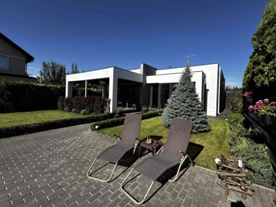 Будинок 95 кв.м на 5 сотках сел. Гореничі з гарним ремонтом і садом Гореничі