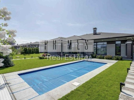 Продаж одноповерхового котеджу з ремонтом, вул. Центральна, Вишеньки Вишенки