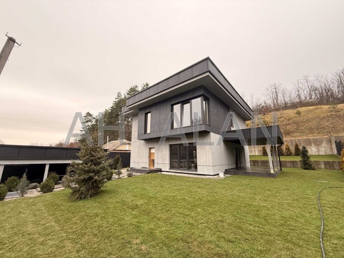 Без комісії. Продаж будинку 200м2 + навіс для машин 35м2 с. Лісники - фото 1