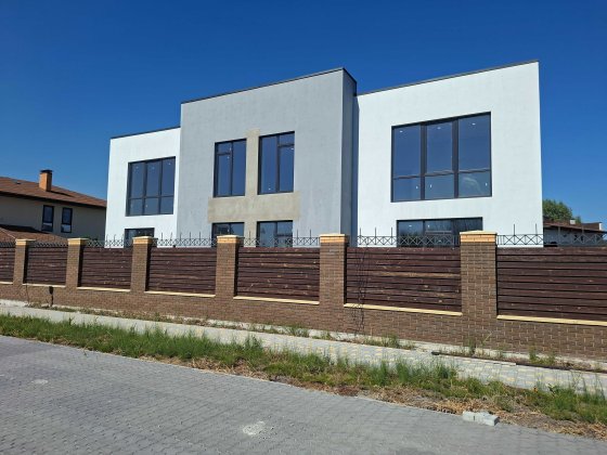 Життя мрії за 7 км від Києва! Ваш ідеальний будинок чекає! Лесники