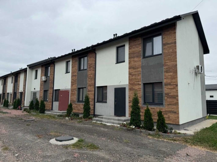 продаж таун-хаусу Нові Петрівці Балатон - фото 1