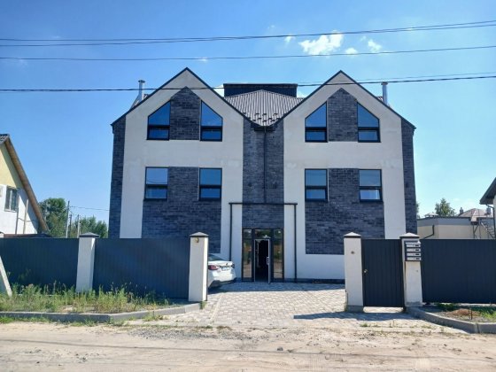 Найнижча ціна на таун в Стоянці 103 м2 під чистову. Стоянка 2 Стоянка