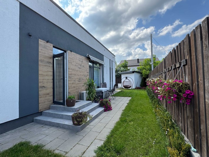 Продам дуплекс 73,5 м² з ремонтом та меблями в Стоянці - фото 1