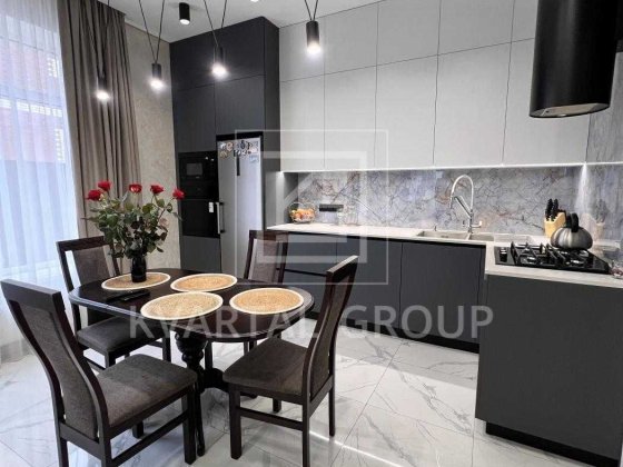 ЧУДОВИЙ стильний двоповерховий будинок з гаражем/СЕРТИФІКАТ/без комісі Стоянка