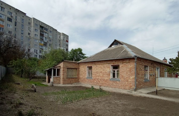 Обмін 1/2 будинку на 1 кімнатну квартиру з доплатою або продаж - фото 1