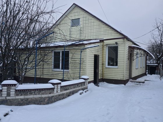 Продаж будинку смт Рокитне центр селища Рокитне