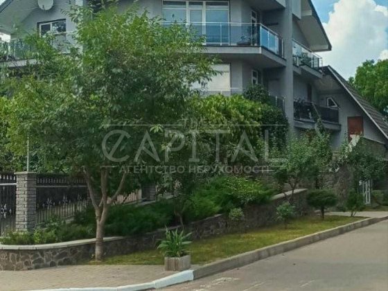 Продаж Дому в м. Немішаєве / Апарт-готель /гарна транспортна розв'язка Немешаево