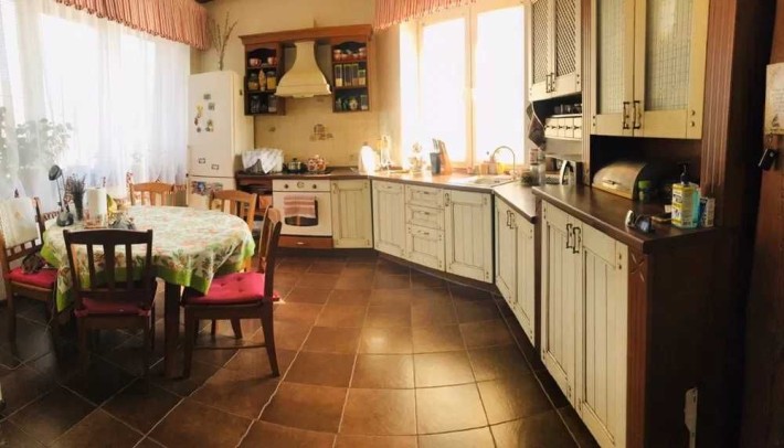 Продаж заміського будинку з сауною біля лісу та озера - фото 1