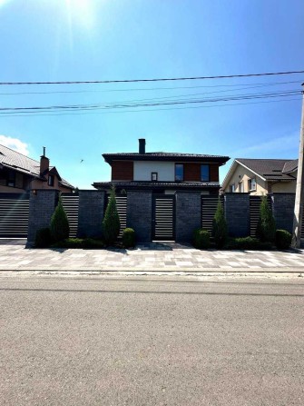 Продаж нового будинку з ремонтом та басейном с. Гора! Київ 10 хвилин - фото 1