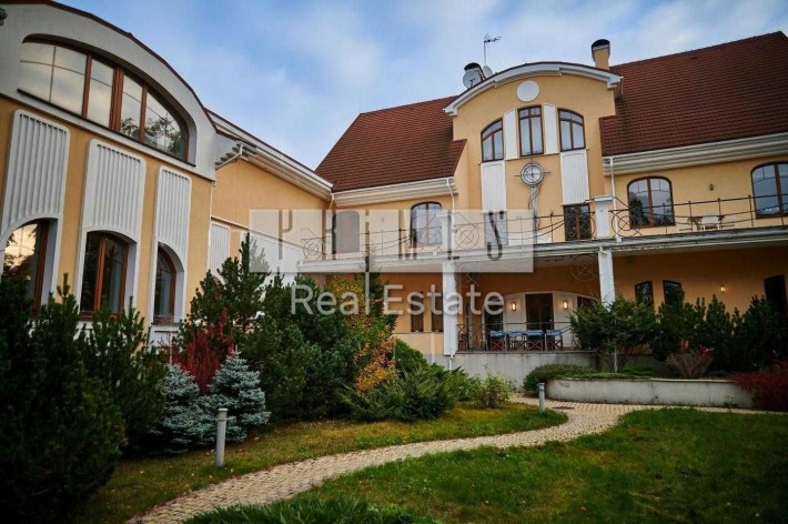 Будинок 1650м2, ідеально під бізнес, курортна зона Пуща-Водиця (Київ) - фото 1