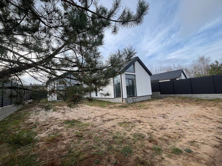 Приватний будинок в Іванковичах. Тиха локація поруч з лісом. - фото 1