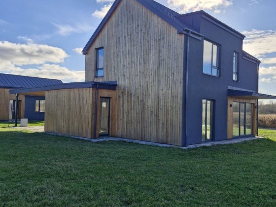 Продам будинок в селі Красилівка  КМ Mulberry Красиловка