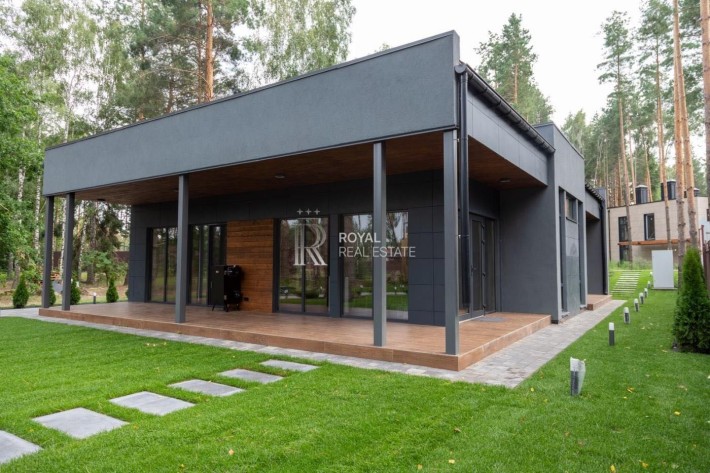 Продаж ділянки з 2 будинками КМ Riviera Village с. Лебедівка Паркінг - фото 1