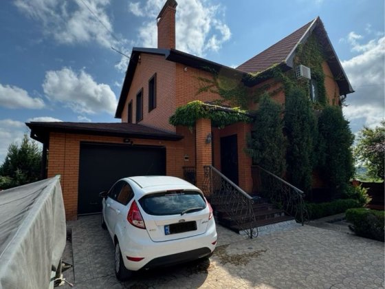 Продається унікальний будинок 300м2 з своєю підстанцією в с.Музичі Музичі