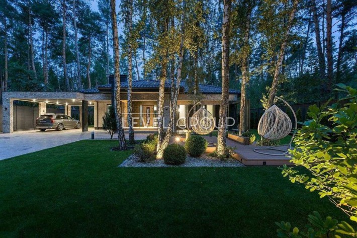 Продаж сучасного будинку з дизайнерським ремонтом, с. Плюти - фото 1