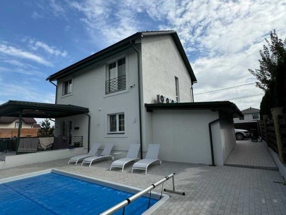 Продаж Сучасного будинку в с.Рославичи. Иванковічи Рославичі