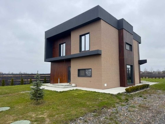 Простір для життя: сучасний будинок 220 м² на 25 сотках, Рожни без % Рожни