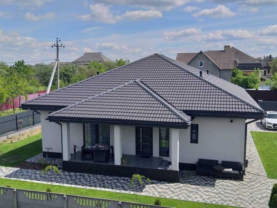 Продам  будинок в c. Старі Петрівці «Старий Сад»(15 км від Києва). Старые Петровцы