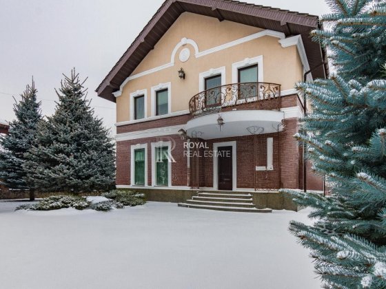 Продаж Будинок Хотів 6к 273м2 Гардероб Генератор Бомбосховище Камін Хотов