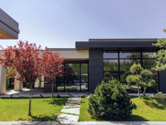 Продаж елітного котеджу у Хотянівці, 10 соток, басейн, ландшафт Хотяновка