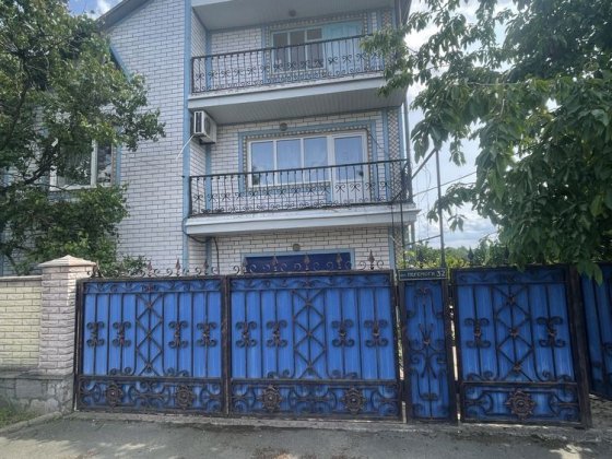 Будинок з усіма зручностями Гайворон