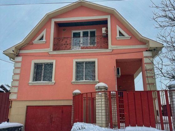 Продаж будинку 177,4 м² на великій ділянці 50 соток Онуфріївка