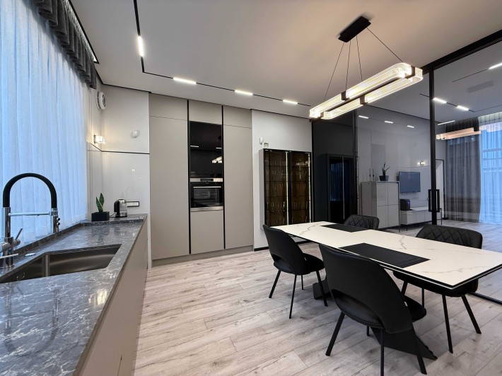 Продається будинок в Зубрі з ремонтом - фото 1